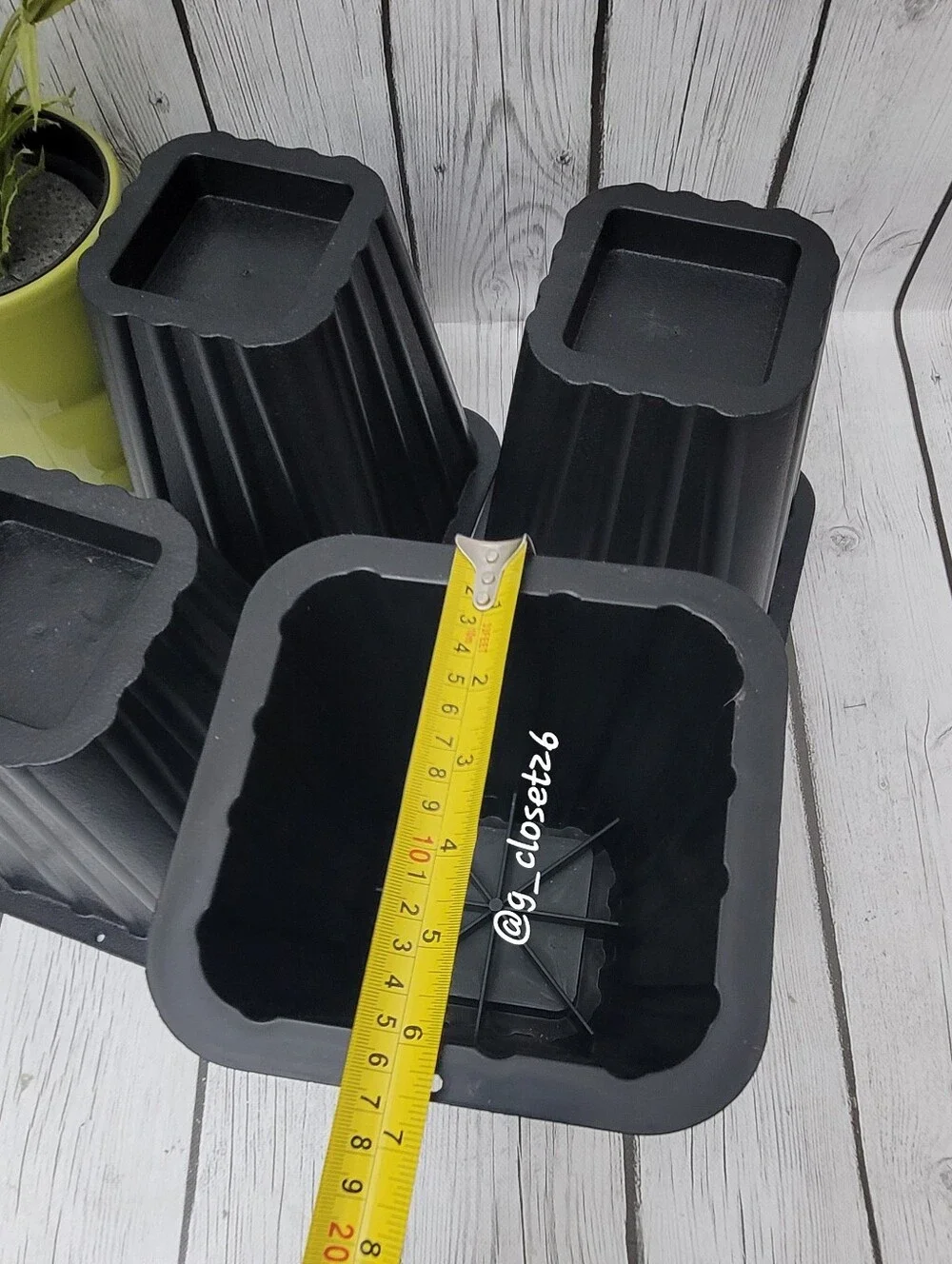4 Rich Black Bed Risers — Matte Black